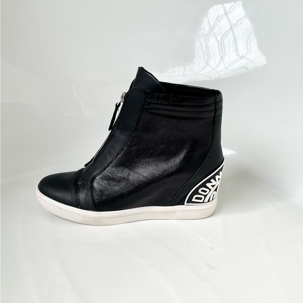 💋DKNY, Black Leather Wedge Sneakers - size 8